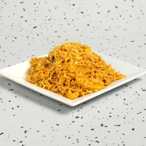 Noodles σταφίδες & κουκουνάρι